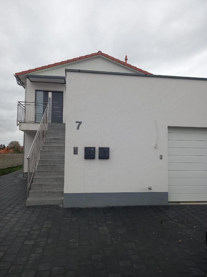 Neubau Appartement Mit Terasse, Privater Eingang,Parkplatz,Kueche Fürth المظهر الخارجي الصورة