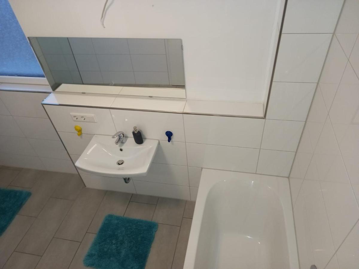 Neubau Appartement Mit Terasse, Privater Eingang,Parkplatz,Kueche Fürth المظهر الخارجي الصورة