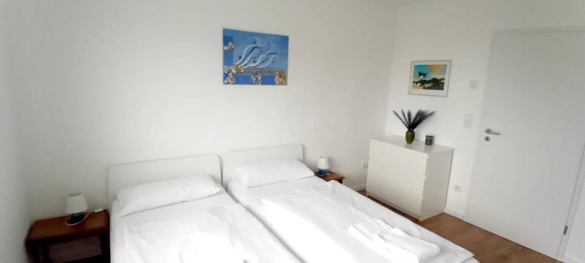 Neubau Appartement Mit Terasse, Privater Eingang,Parkplatz,Kueche Fürth المظهر الخارجي الصورة