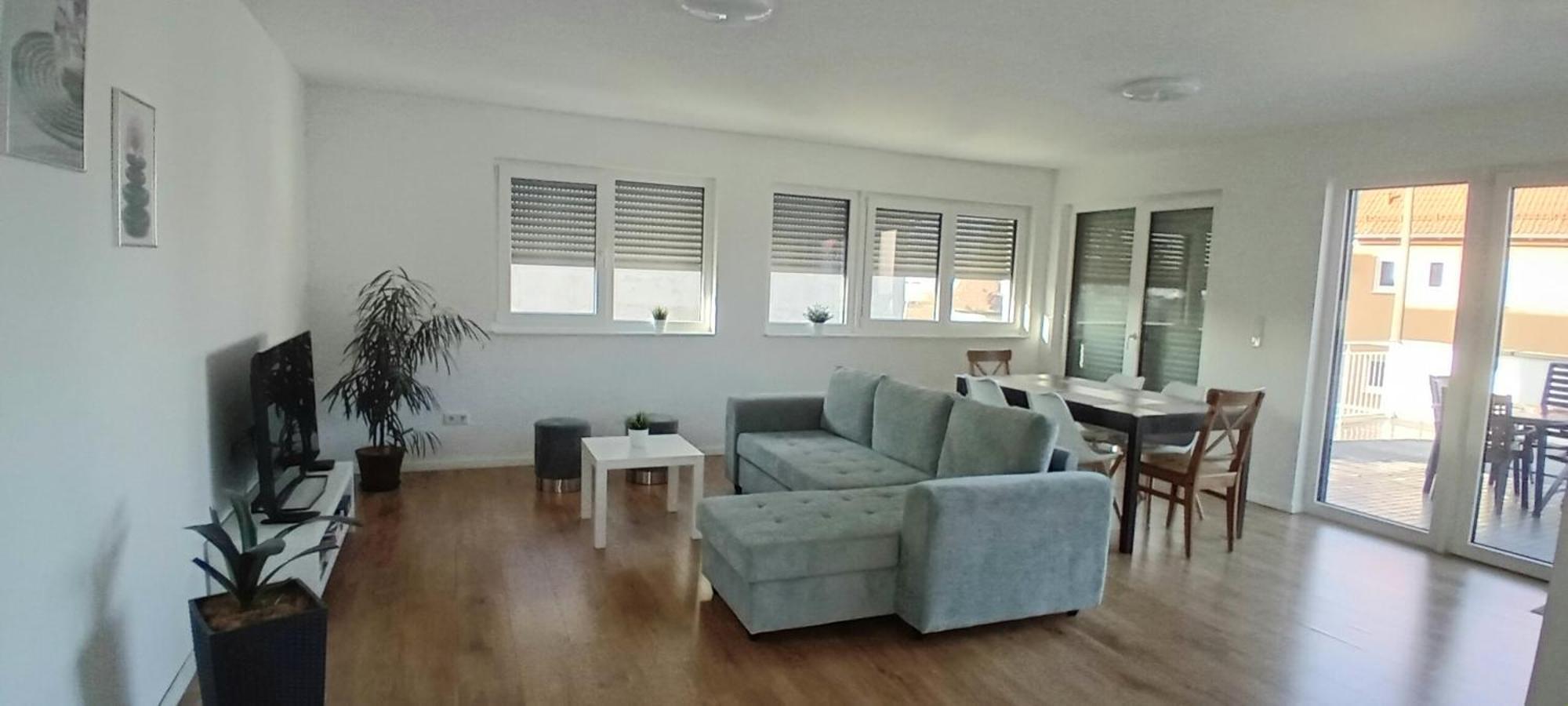 Neubau Appartement Mit Terasse, Privater Eingang,Parkplatz,Kueche Fürth المظهر الخارجي الصورة